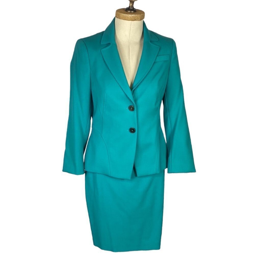 Escada Vintage 2 Piece Wool Pencil Skirt‎ & Double Button Blazer Set Small Green